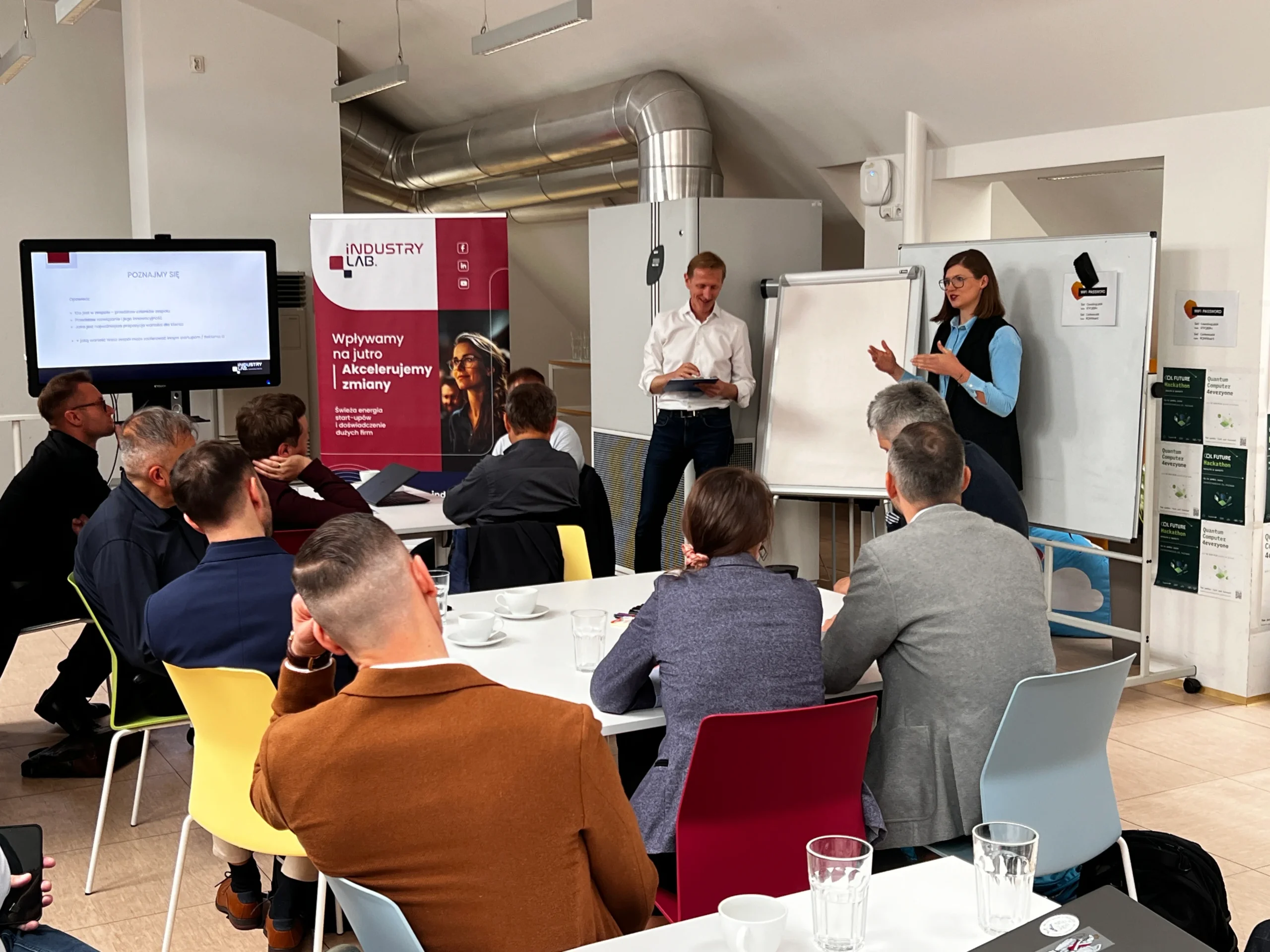 Na zdjęciu start-upy biorące udział w Start-up Campie